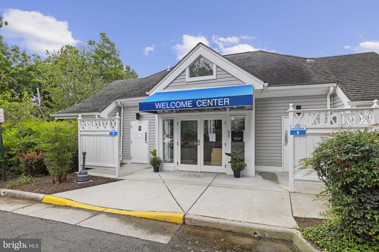 3179 SUMMIT SQUARE DR #2-C2, OAKTON, Virginia 22124, ,Residential,For sale,3179 SUMMIT SQUARE DR #2-C2,VAFX2263162 MLS # VAFX2263162