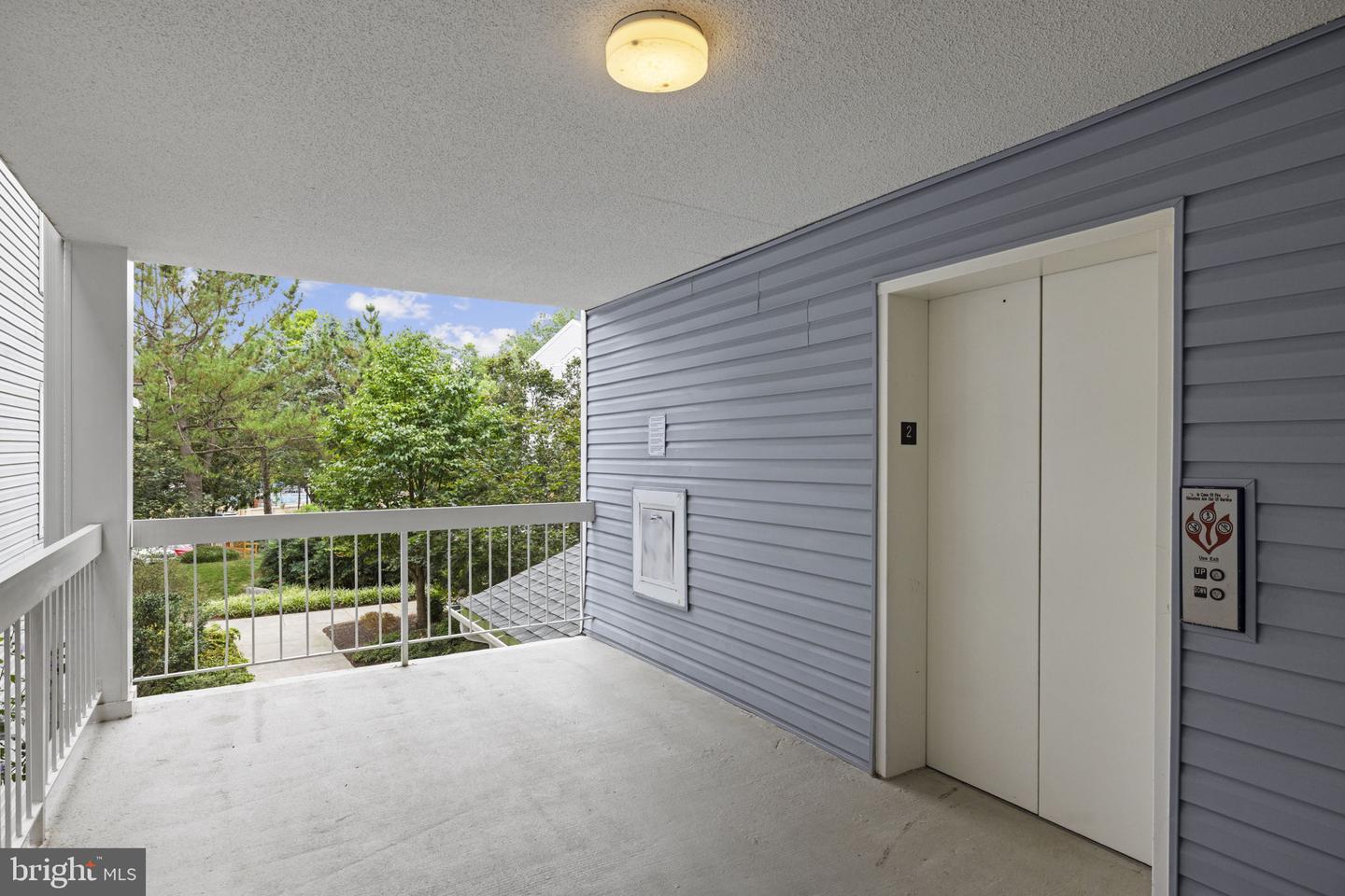 3179 SUMMIT SQUARE DR #2-C2, OAKTON, Virginia 22124, ,Residential,For sale,3179 SUMMIT SQUARE DR #2-C2,VAFX2263162 MLS # VAFX2263162