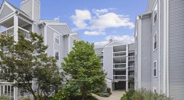 3179 SUMMIT SQUARE DR #2-C2, OAKTON, Virginia 22124, ,Residential,For sale,3179 SUMMIT SQUARE DR #2-C2,VAFX2263162 MLS # VAFX2263162