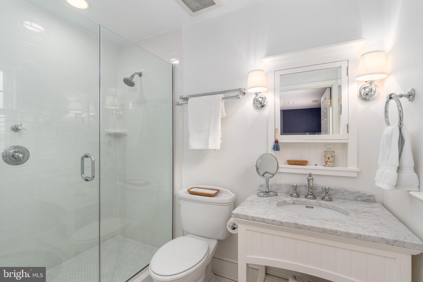 7831 SOUTHDOWN RD, ALEXANDRIA, Virginia 22308, 5 Bedrooms Bedrooms, ,5 BathroomsBathrooms,Residential,For sale,7831 SOUTHDOWN RD,VAFX2263186 MLS # VAFX2263186