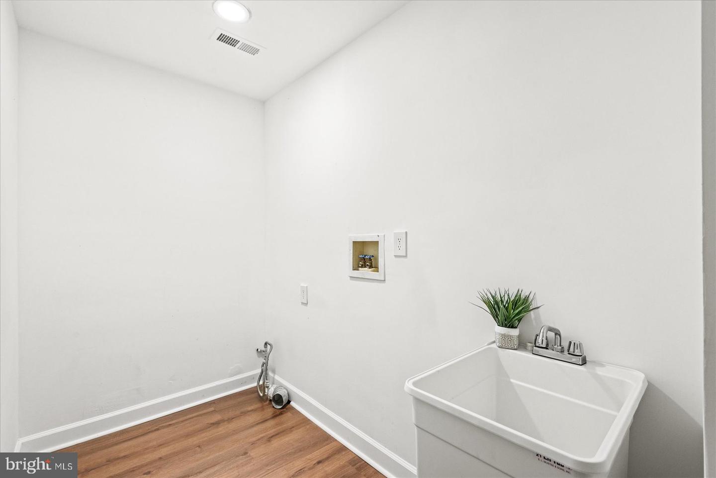 370 LAND OR DR, RUTHER GLEN, Virginia 22546, 4 Bedrooms Bedrooms, ,4 BathroomsBathrooms,Residential,For sale,370 LAND OR DR,VACV2008750 MLS # VACV2008750