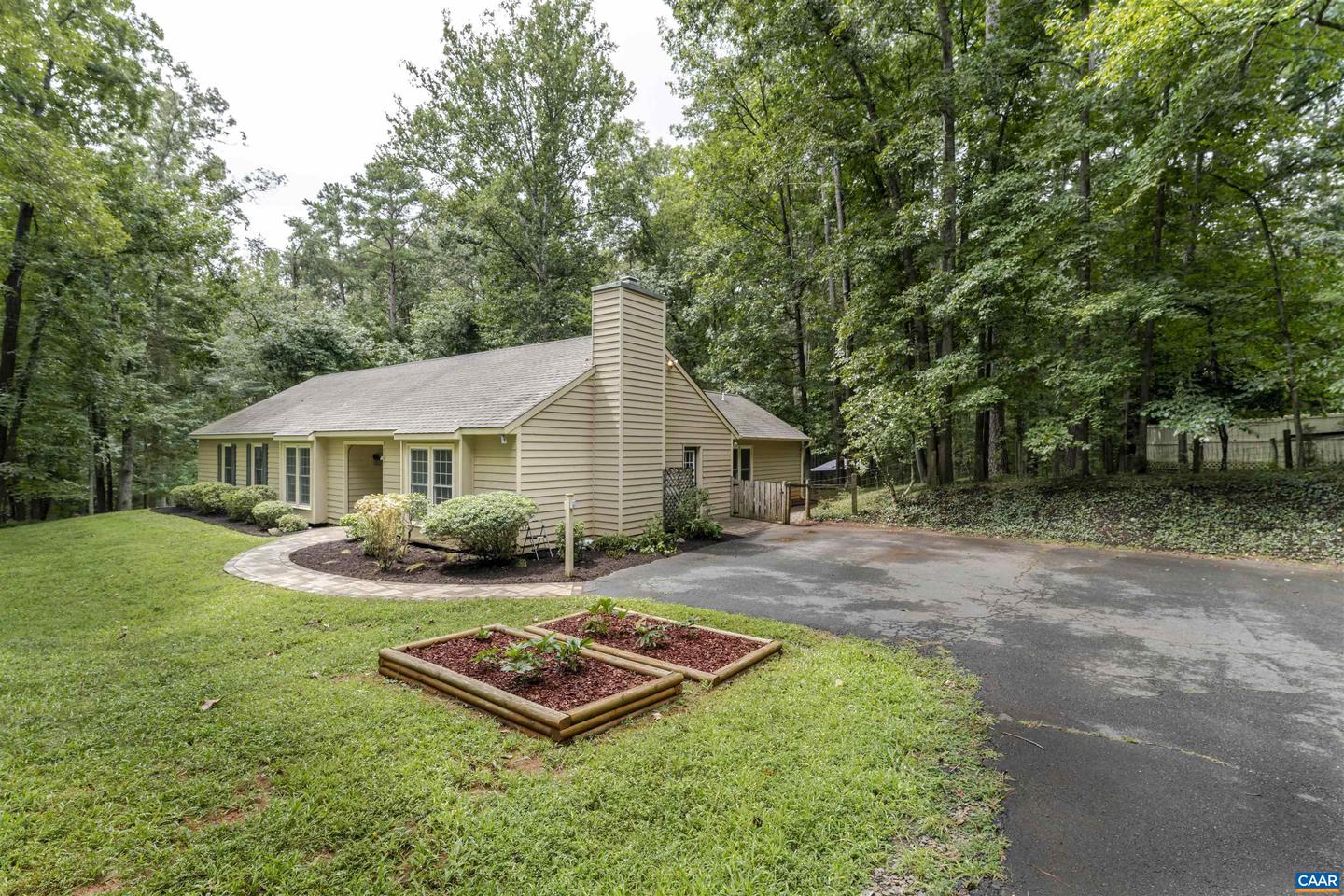 860 BUCKHORN TRL, EARLYSVILLE, Virginia 22936, 4 Bedrooms Bedrooms, ,3 BathroomsBathrooms,Residential,For sale,860 BUCKHORN TRL,668207 MLS # 668207