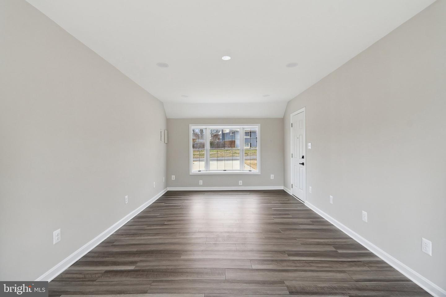 6821 FLOYD AVE, SPRINGFIELD, Virginia 22150, 3 Bedrooms Bedrooms, ,2 BathroomsBathrooms,Residential,For sale,6821 FLOYD AVE,VAFX2263194 MLS # VAFX2263194