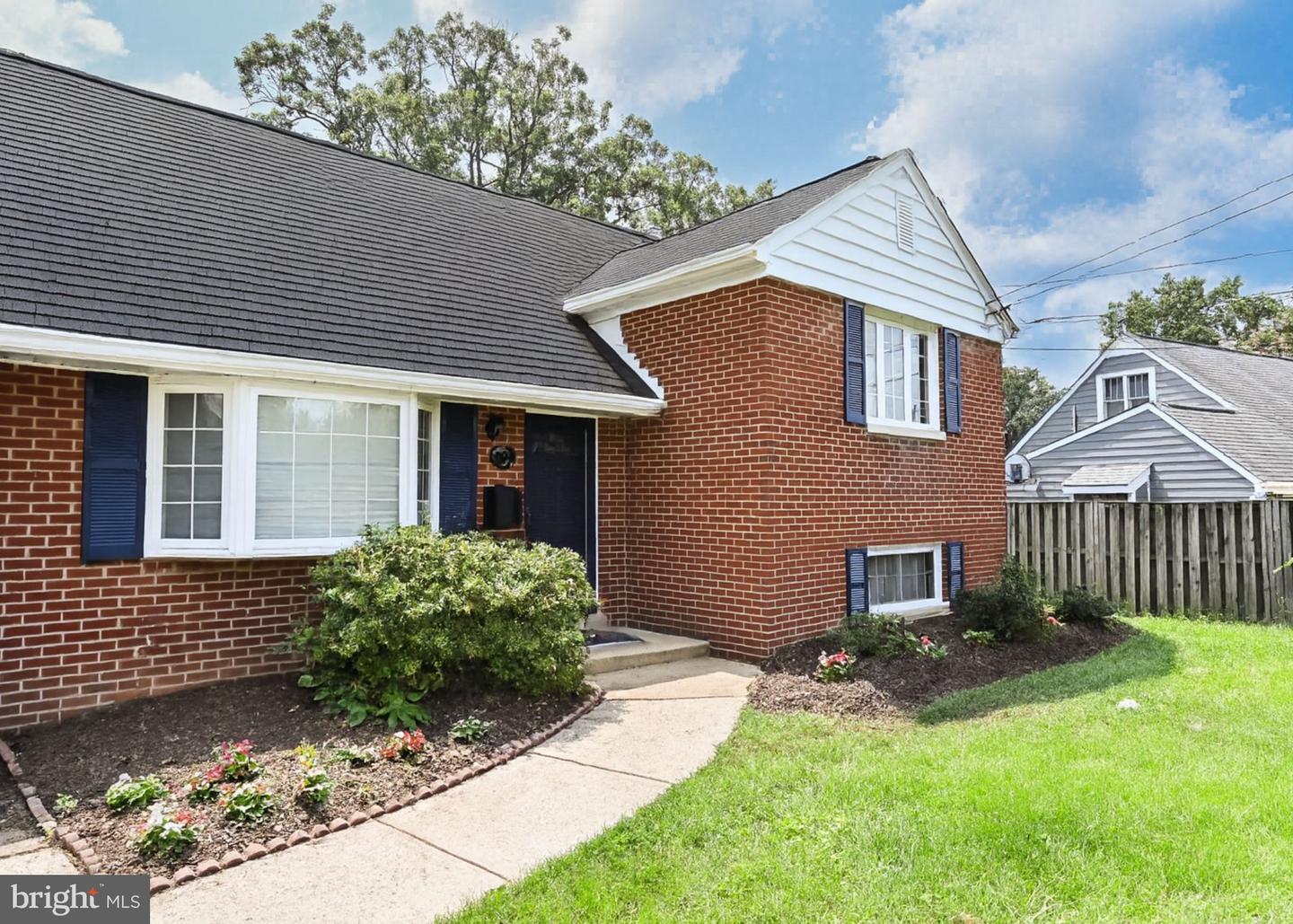 6821 FLOYD AVE, SPRINGFIELD, Virginia 22150, 3 Bedrooms Bedrooms, ,2 BathroomsBathrooms,Residential,For sale,6821 FLOYD AVE,VAFX2263194 MLS # VAFX2263194