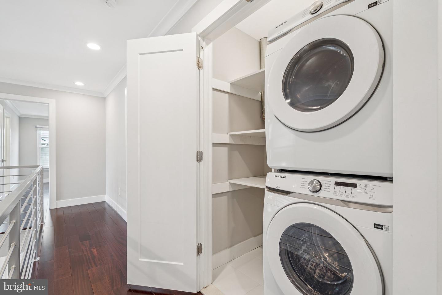 6287 WILLOWFIELD WAY, SPRINGFIELD, Virginia 22150, 8 Bedrooms Bedrooms, ,5 BathroomsBathrooms,Residential,For sale,6287 WILLOWFIELD WAY,VAFX2263196 MLS # VAFX2263196