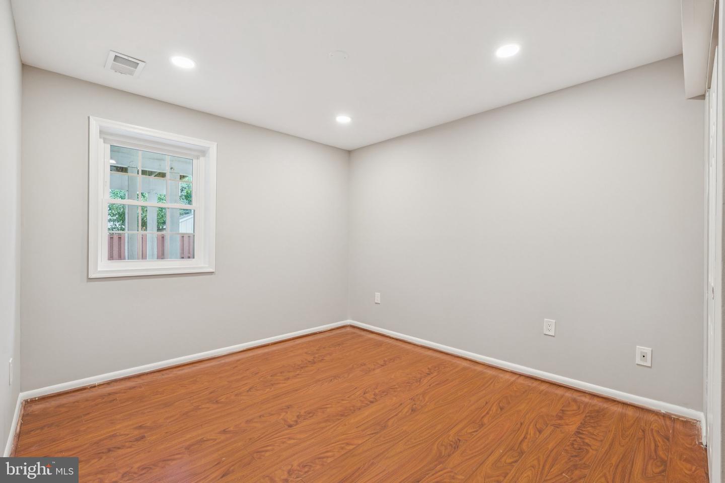 6287 WILLOWFIELD WAY, SPRINGFIELD, Virginia 22150, 8 Bedrooms Bedrooms, ,5 BathroomsBathrooms,Residential,For sale,6287 WILLOWFIELD WAY,VAFX2263196 MLS # VAFX2263196