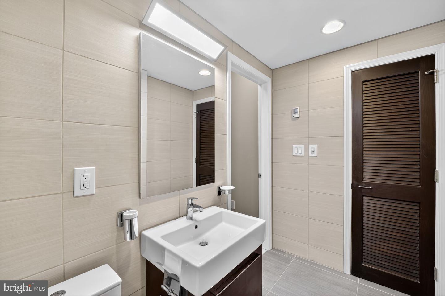 2475 VIRGINIA AVE NW #113, WASHINGTON, District Of Columbia 20037, 1 Bedroom Bedrooms, ,1 BathroomBathrooms,Residential,For sale,2475 VIRGINIA AVE NW #113,DCDC2216742 MLS # DCDC2216742