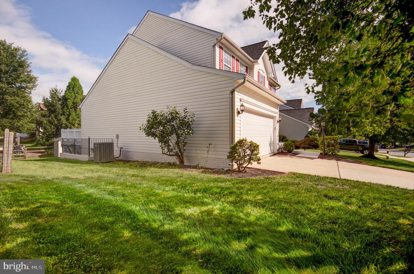 43208 CARDSTON PL, LEESBURG, Virginia 20176, 4 Bedrooms Bedrooms, ,3 BathroomsBathrooms,Residential,For sale,43208 CARDSTON PL,VALO2105320 MLS # VALO2105320