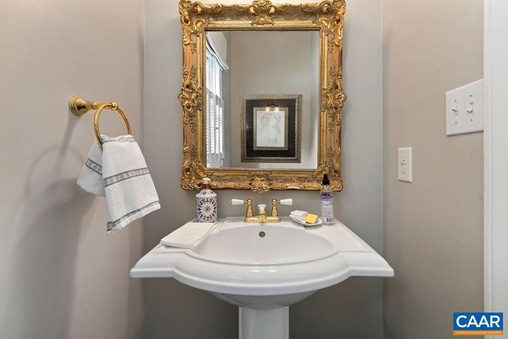 124 HIDDEN SPRINGS LN, NELLYSFORD, Virginia 22958, 5 Bedrooms Bedrooms, ,3 BathroomsBathrooms,Residential,For sale,124 HIDDEN SPRINGS LN,668216 MLS # 668216