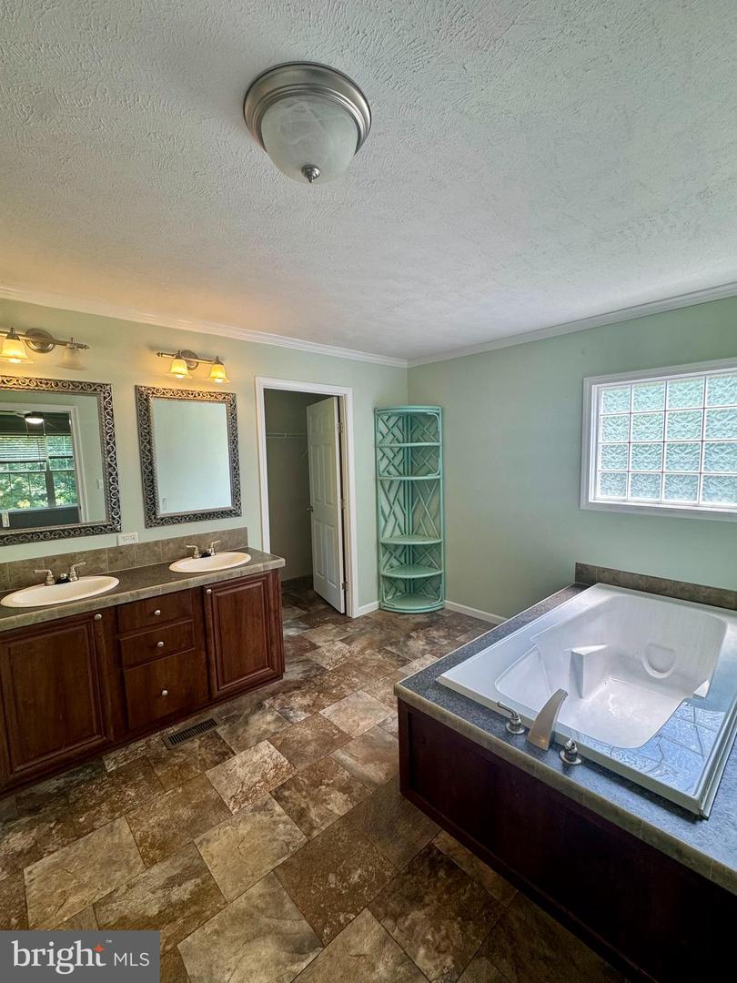 13258 MIDWAY RD, KING GEORGE, Virginia 22485, 5 Bedrooms Bedrooms, ,2 BathroomsBathrooms,Residential,For sale,13258 MIDWAY RD,VAKG2006930 MLS # VAKG2006930