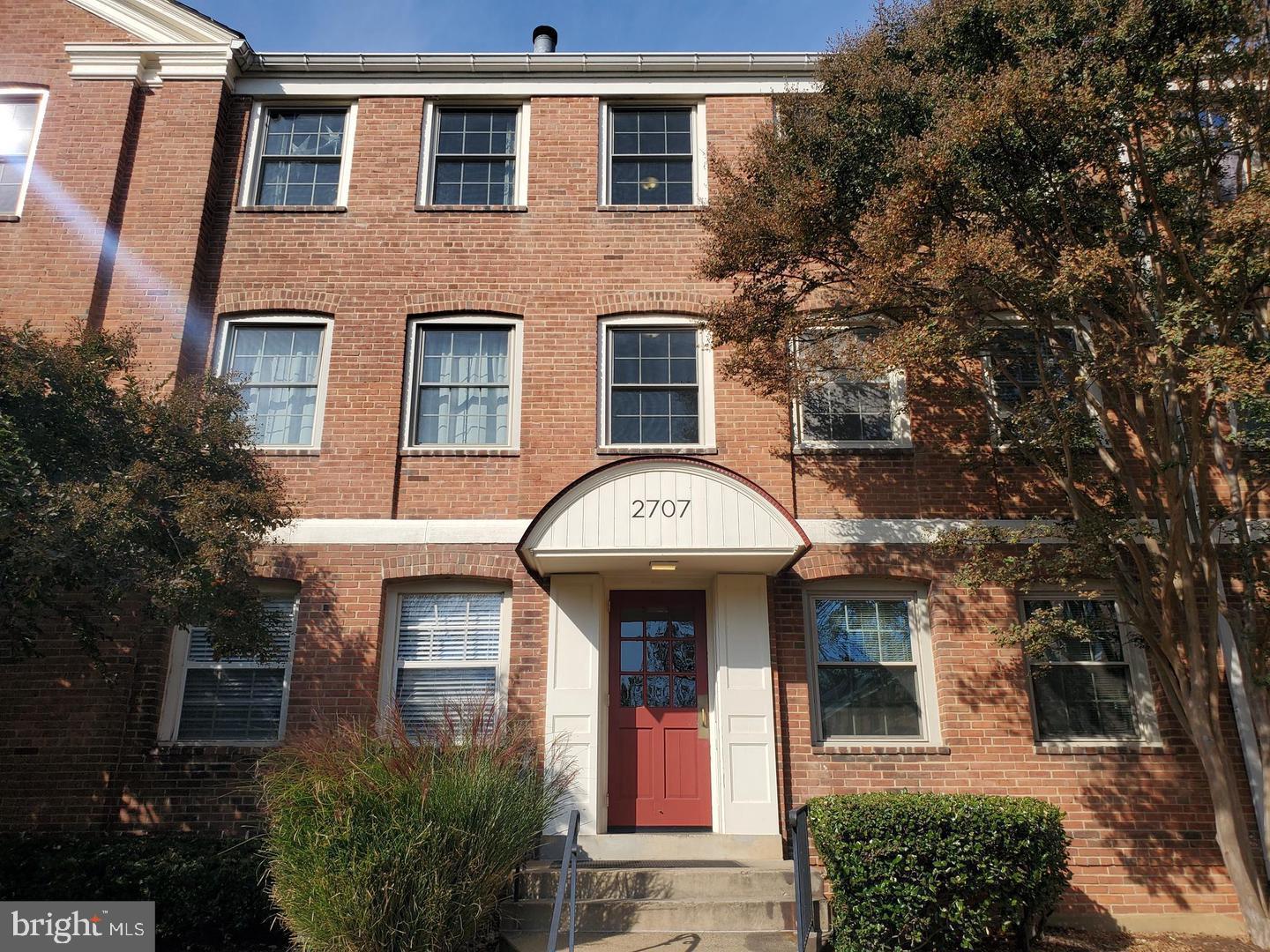 2707 ARLINGTON BLVD #106, ARLINGTON, Virginia 22201, 1 Bedroom Bedrooms, ,1 BathroomBathrooms,Residential,For sale,2707 ARLINGTON BLVD #106,VAAR2062740 MLS # VAAR2062740