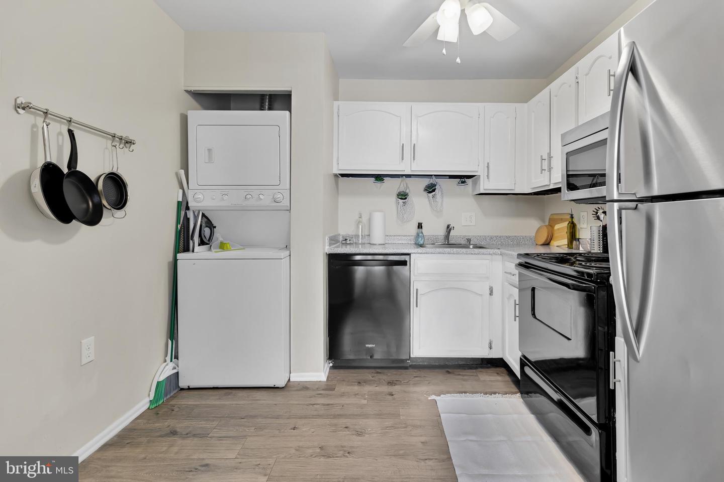8608 VILLAGE SQ #15/8608, ALEXANDRIA, Virginia 22309, 3 Bedrooms Bedrooms, ,2 BathroomsBathrooms,Residential,For sale,8608 VILLAGE SQ #15/8608,VAFX2263274 MLS # VAFX2263274