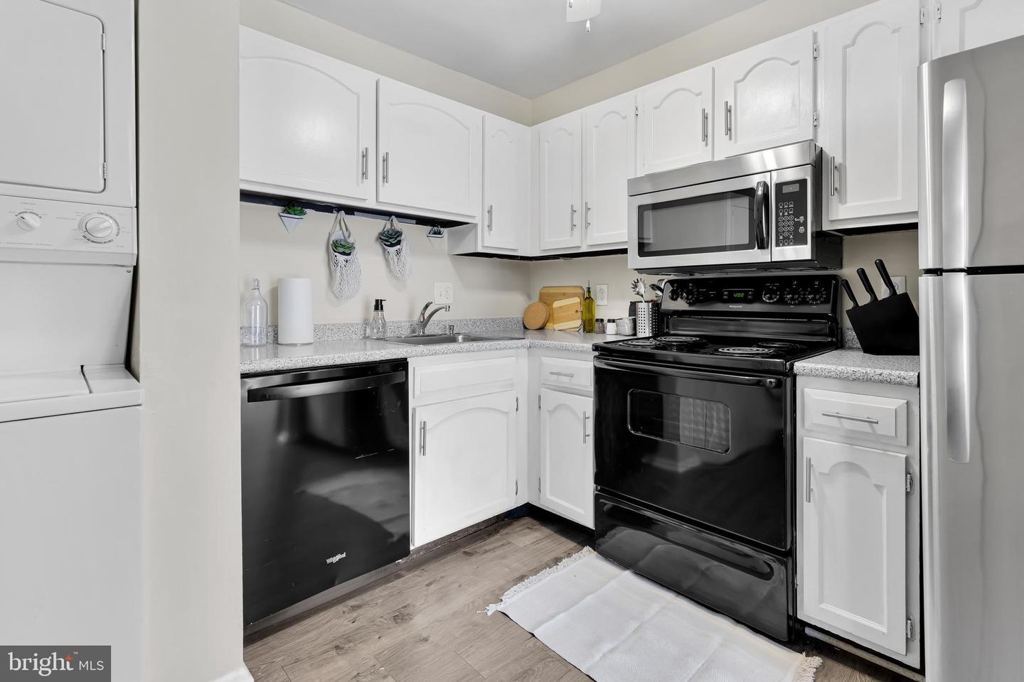 8608 VILLAGE SQ #15/8608, ALEXANDRIA, Virginia 22309, 3 Bedrooms Bedrooms, ,2 BathroomsBathrooms,Residential,For sale,8608 VILLAGE SQ #15/8608,VAFX2263274 MLS # VAFX2263274
