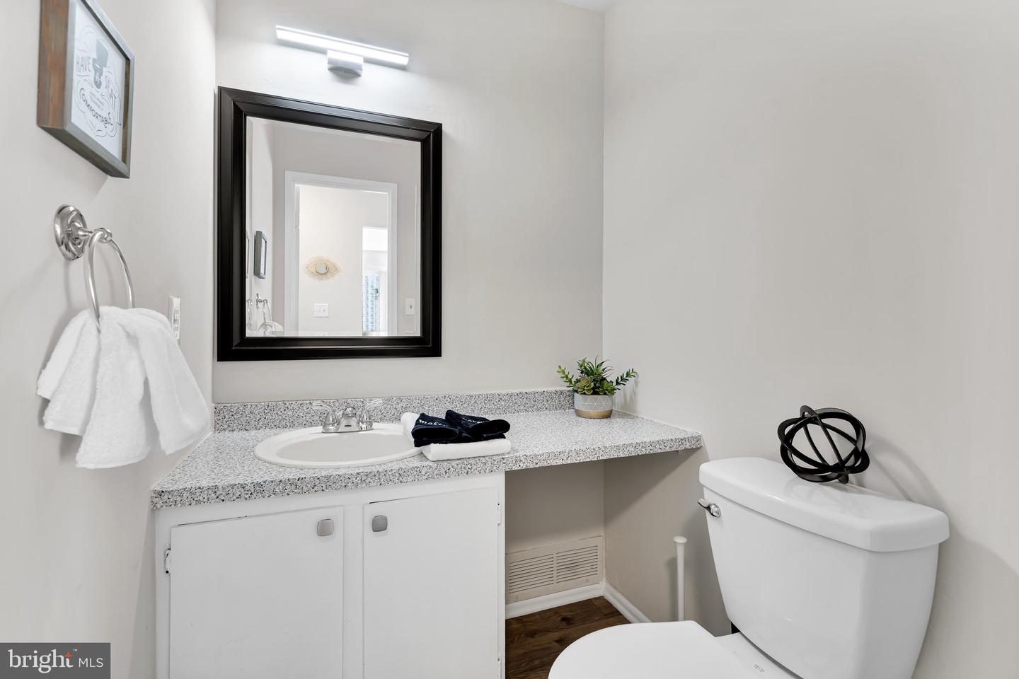8608 VILLAGE SQ #15/8608, ALEXANDRIA, Virginia 22309, 3 Bedrooms Bedrooms, ,2 BathroomsBathrooms,Residential,For sale,8608 VILLAGE SQ #15/8608,VAFX2263274 MLS # VAFX2263274