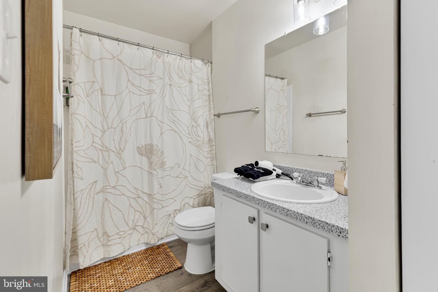 8608 VILLAGE SQ #15/8608, ALEXANDRIA, Virginia 22309, 3 Bedrooms Bedrooms, ,2 BathroomsBathrooms,Residential,For sale,8608 VILLAGE SQ #15/8608,VAFX2263274 MLS # VAFX2263274