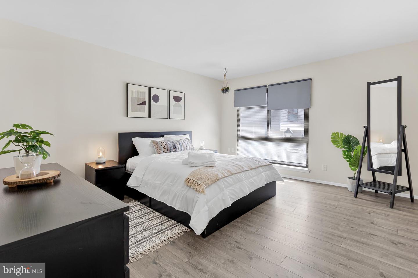 8608 VILLAGE SQ #15/8608, ALEXANDRIA, Virginia 22309, 3 Bedrooms Bedrooms, ,2 BathroomsBathrooms,Residential,For sale,8608 VILLAGE SQ #15/8608,VAFX2263274 MLS # VAFX2263274