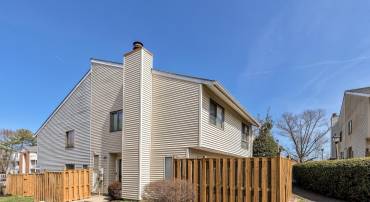 8608 VILLAGE SQ #15/8608, ALEXANDRIA, Virginia 22309, 3 Bedrooms Bedrooms, ,2 BathroomsBathrooms,Residential,For sale,8608 VILLAGE SQ #15/8608,VAFX2263274 MLS # VAFX2263274