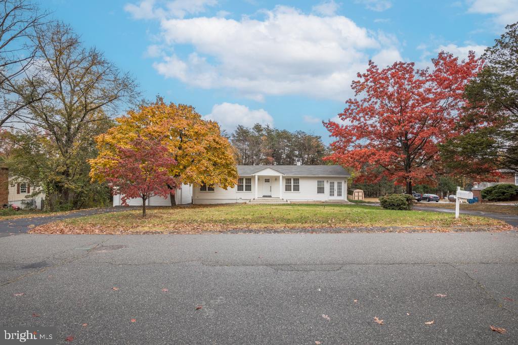 6807 HACKBERRY ST, SPRINGFIELD, Virginia 22150, 4 Bedrooms Bedrooms, ,2 BathroomsBathrooms,Residential,For sale,6807 HACKBERRY ST,VAFX2263284 MLS # VAFX2263284