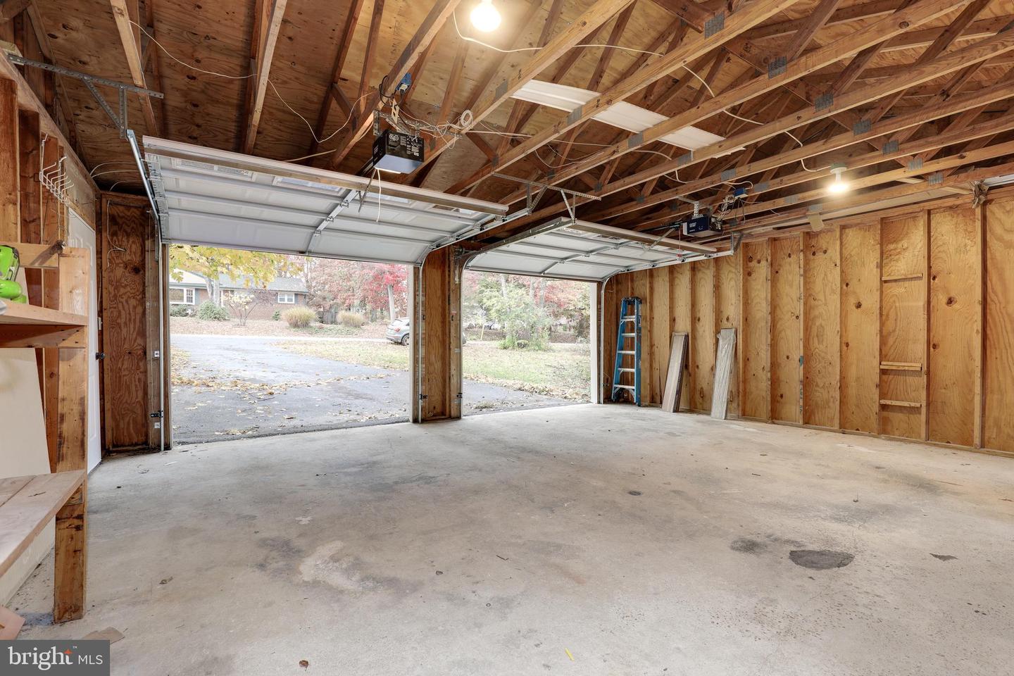 6807 HACKBERRY ST, SPRINGFIELD, Virginia 22150, 4 Bedrooms Bedrooms, ,2 BathroomsBathrooms,Residential,For sale,6807 HACKBERRY ST,VAFX2263284 MLS # VAFX2263284