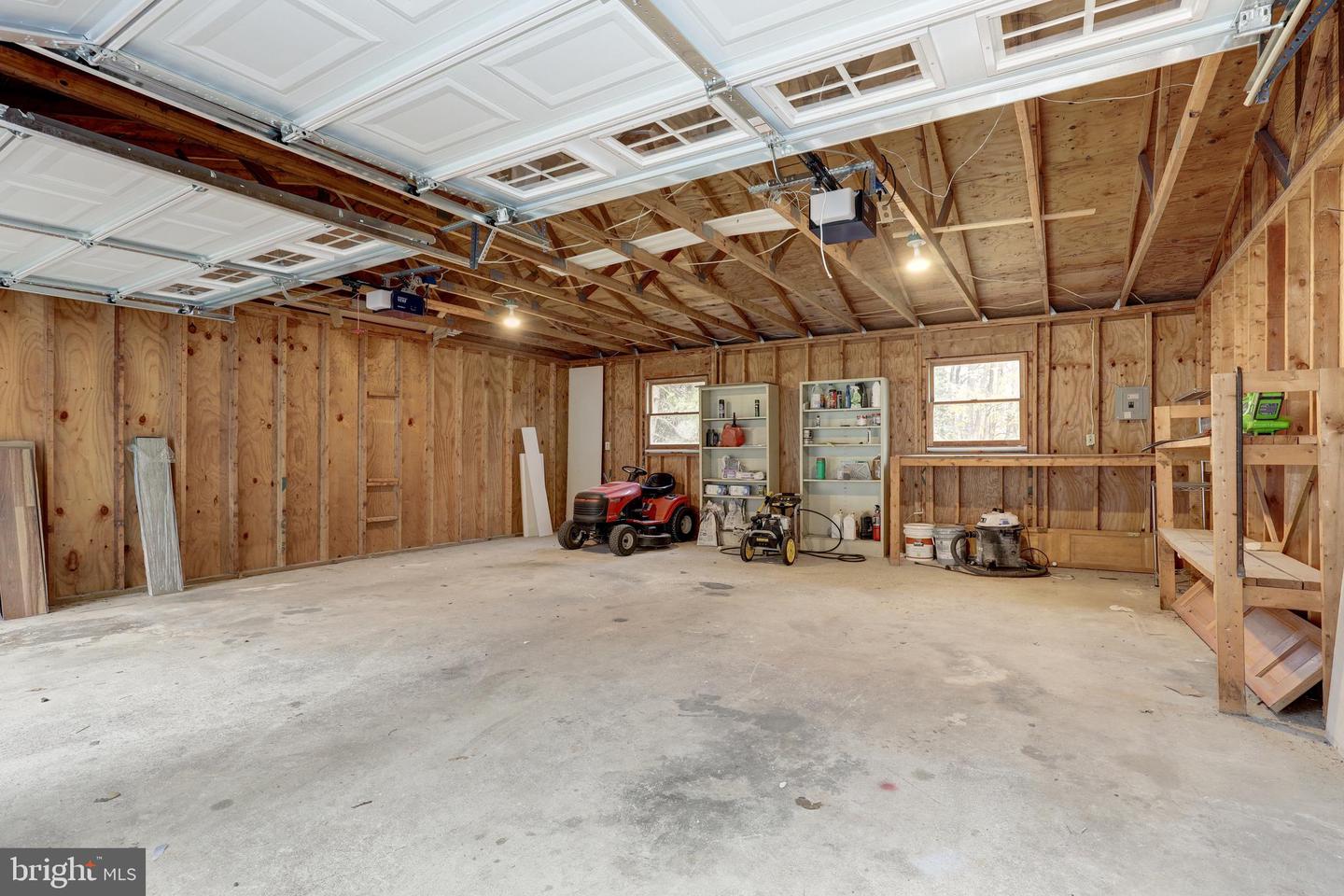 6807 HACKBERRY ST, SPRINGFIELD, Virginia 22150, 4 Bedrooms Bedrooms, ,2 BathroomsBathrooms,Residential,For sale,6807 HACKBERRY ST,VAFX2263284 MLS # VAFX2263284