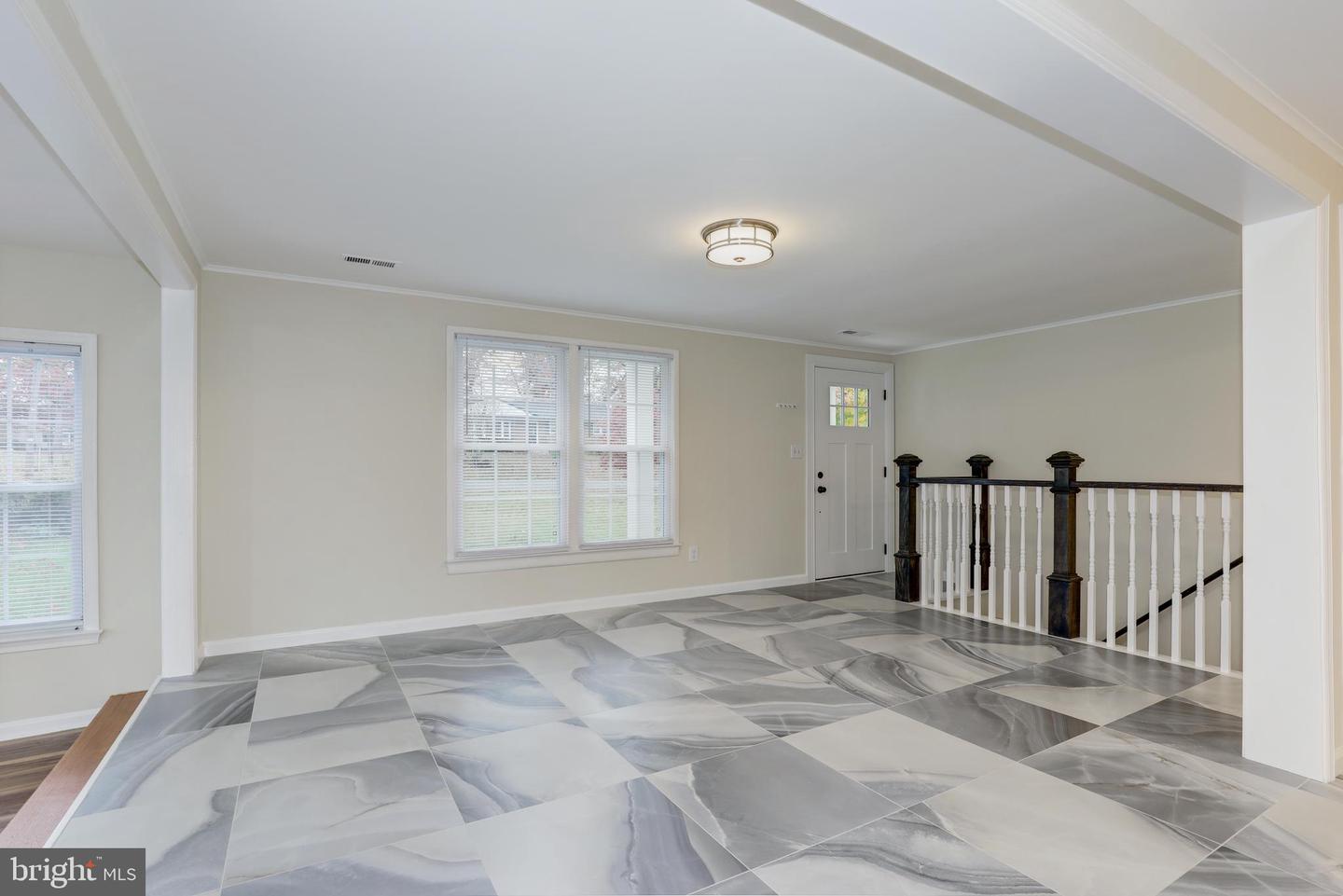 6807 HACKBERRY ST, SPRINGFIELD, Virginia 22150, 4 Bedrooms Bedrooms, ,2 BathroomsBathrooms,Residential,For sale,6807 HACKBERRY ST,VAFX2263284 MLS # VAFX2263284