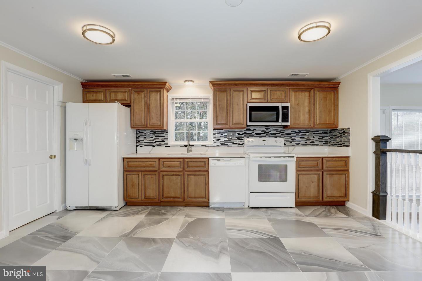 6807 HACKBERRY ST, SPRINGFIELD, Virginia 22150, 4 Bedrooms Bedrooms, ,2 BathroomsBathrooms,Residential,For sale,6807 HACKBERRY ST,VAFX2263284 MLS # VAFX2263284