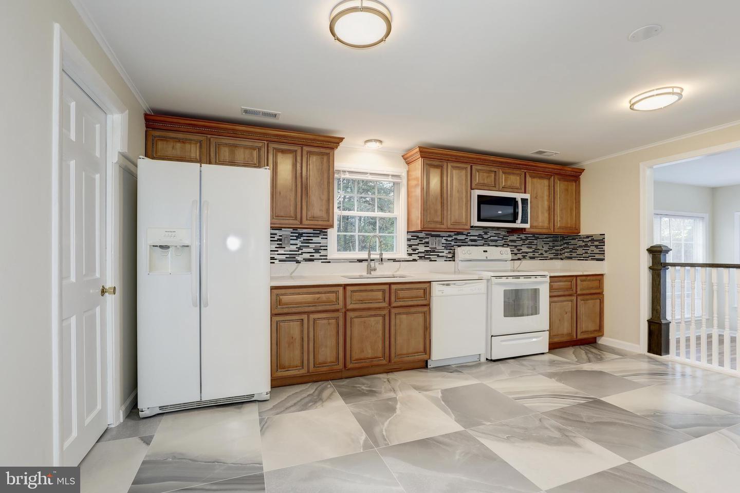 6807 HACKBERRY ST, SPRINGFIELD, Virginia 22150, 4 Bedrooms Bedrooms, ,2 BathroomsBathrooms,Residential,For sale,6807 HACKBERRY ST,VAFX2263284 MLS # VAFX2263284