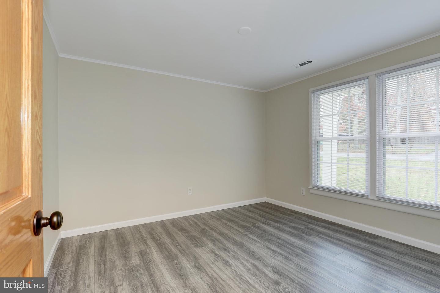 6807 HACKBERRY ST, SPRINGFIELD, Virginia 22150, 4 Bedrooms Bedrooms, ,2 BathroomsBathrooms,Residential,For sale,6807 HACKBERRY ST,VAFX2263284 MLS # VAFX2263284