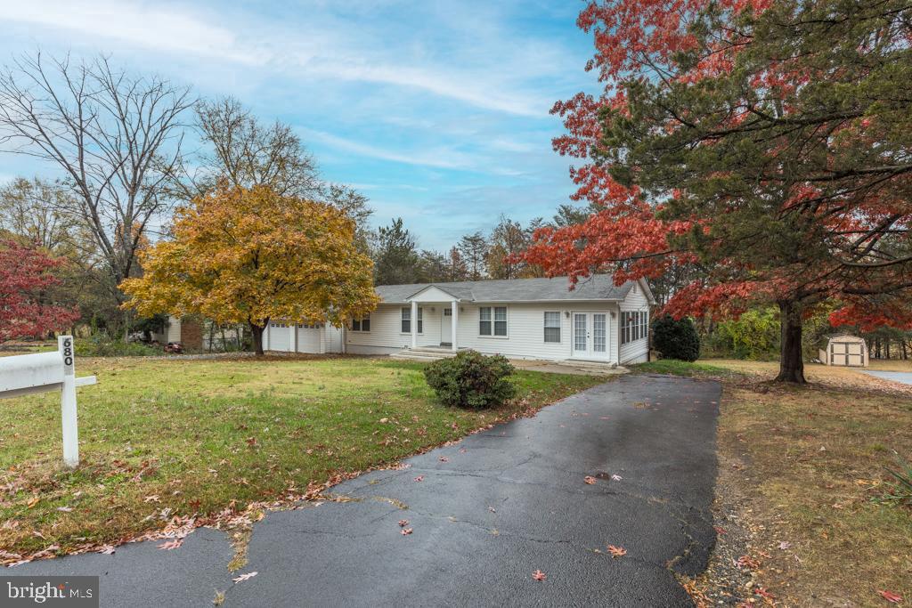 6807 HACKBERRY ST, SPRINGFIELD, Virginia 22150, 4 Bedrooms Bedrooms, ,2 BathroomsBathrooms,Residential,For sale,6807 HACKBERRY ST,VAFX2263284 MLS # VAFX2263284
