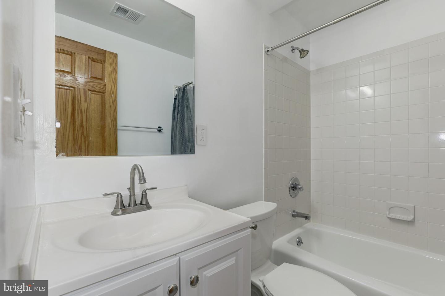 6807 HACKBERRY ST, SPRINGFIELD, Virginia 22150, 4 Bedrooms Bedrooms, ,2 BathroomsBathrooms,Residential,For sale,6807 HACKBERRY ST,VAFX2263284 MLS # VAFX2263284