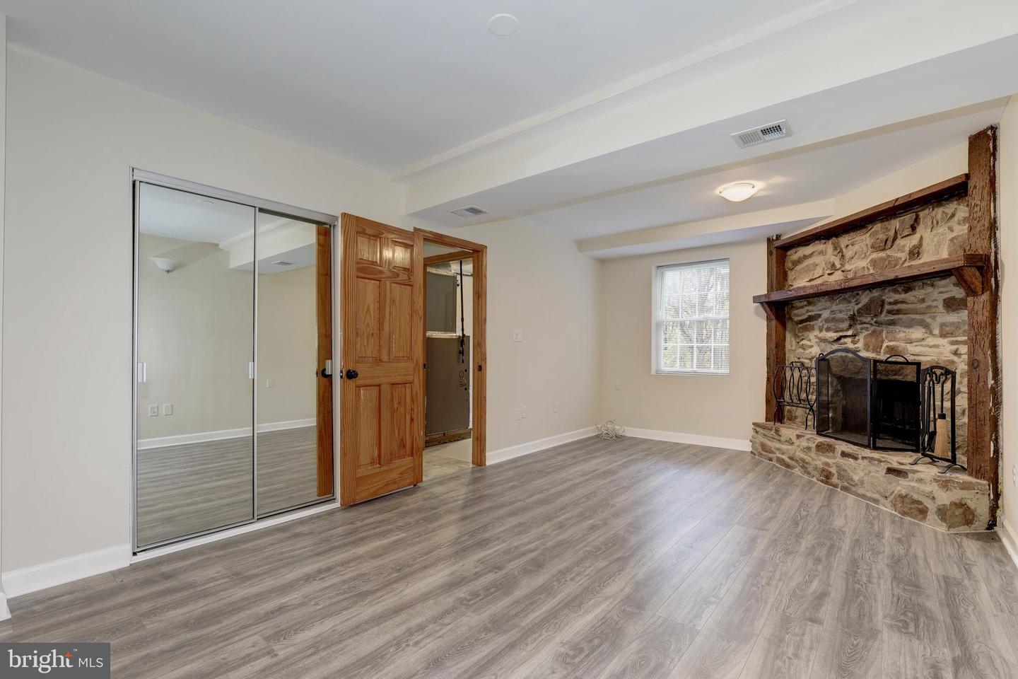 6807 HACKBERRY ST, SPRINGFIELD, Virginia 22150, 4 Bedrooms Bedrooms, ,2 BathroomsBathrooms,Residential,For sale,6807 HACKBERRY ST,VAFX2263284 MLS # VAFX2263284