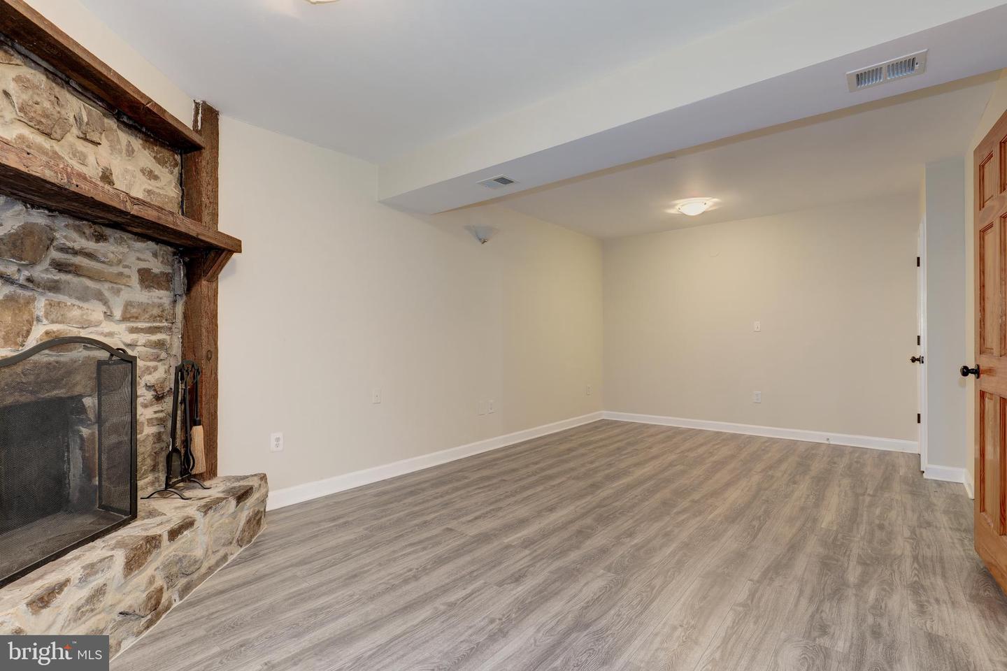 6807 HACKBERRY ST, SPRINGFIELD, Virginia 22150, 4 Bedrooms Bedrooms, ,2 BathroomsBathrooms,Residential,For sale,6807 HACKBERRY ST,VAFX2263284 MLS # VAFX2263284