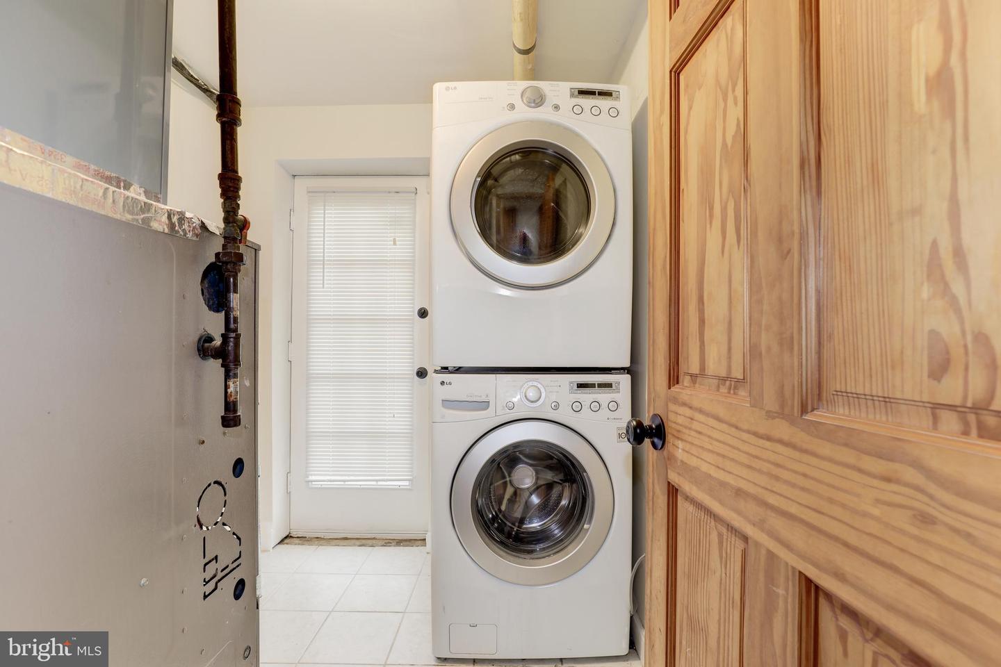 6807 HACKBERRY ST, SPRINGFIELD, Virginia 22150, 4 Bedrooms Bedrooms, ,2 BathroomsBathrooms,Residential,For sale,6807 HACKBERRY ST,VAFX2263284 MLS # VAFX2263284
