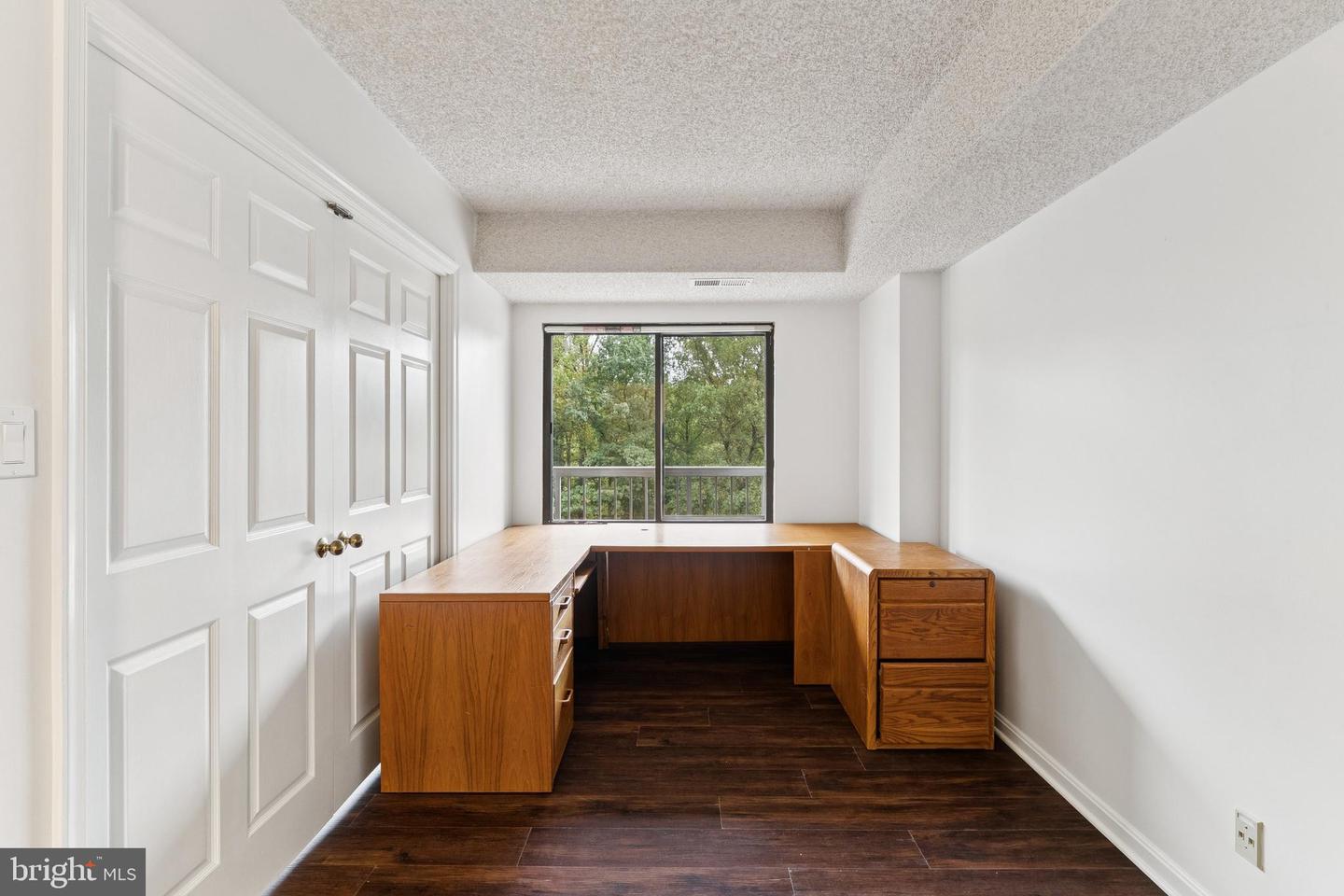 3800 POWELL LN #519, FALLS CHURCH, Virginia 22041, 3 Bedrooms Bedrooms, ,2 BathroomsBathrooms,Residential,For sale,3800 POWELL LN #519,VAFX2245524 MLS # VAFX2245524