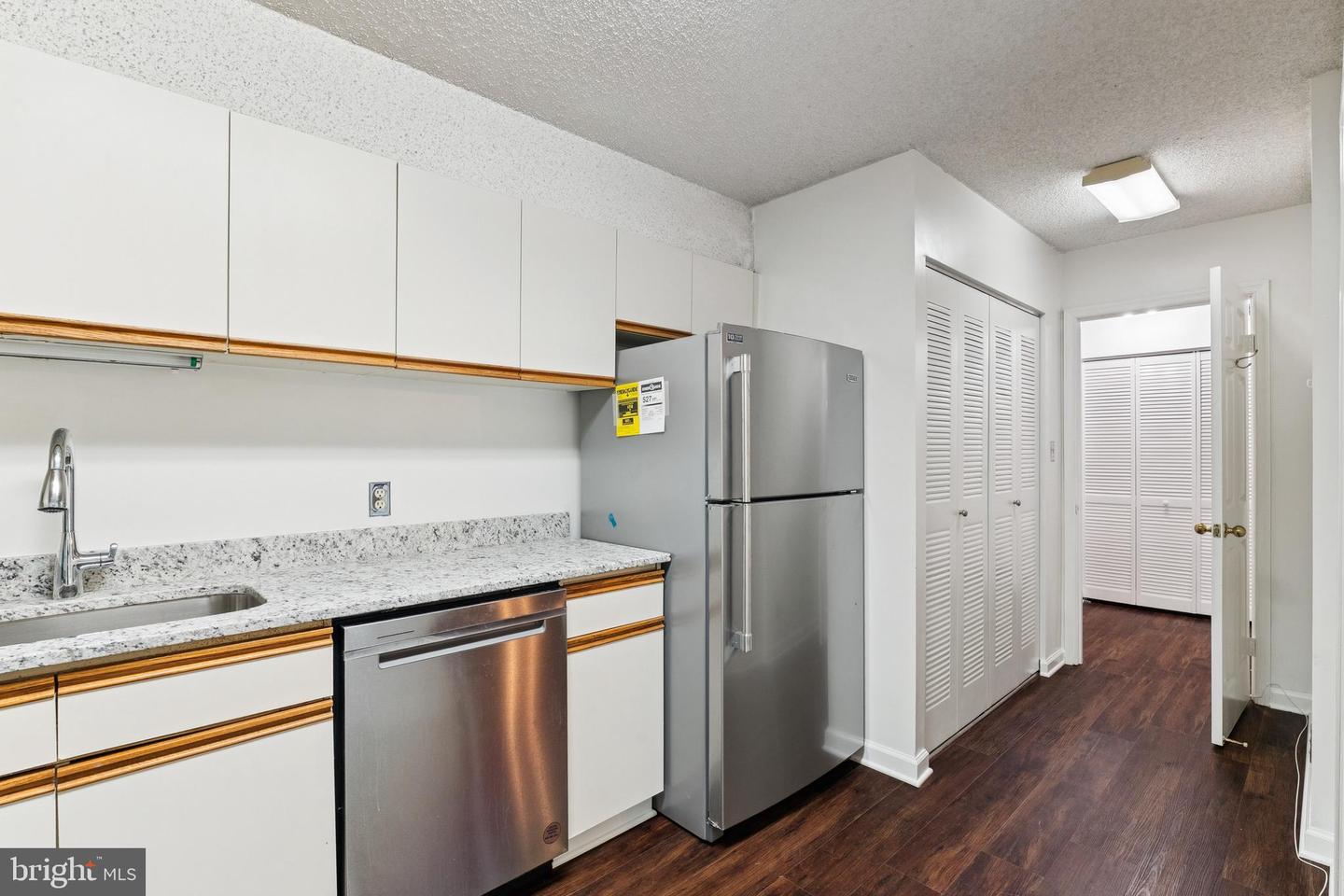 3800 POWELL LN #519, FALLS CHURCH, Virginia 22041, 3 Bedrooms Bedrooms, ,2 BathroomsBathrooms,Residential,For sale,3800 POWELL LN #519,VAFX2245524 MLS # VAFX2245524