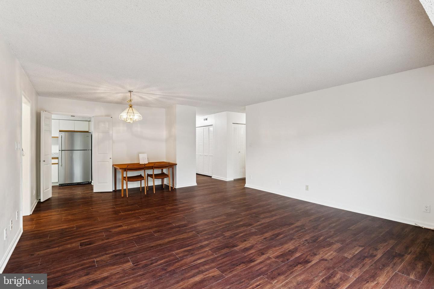 3800 POWELL LN #519, FALLS CHURCH, Virginia 22041, 3 Bedrooms Bedrooms, ,2 BathroomsBathrooms,Residential,For sale,3800 POWELL LN #519,VAFX2245524 MLS # VAFX2245524