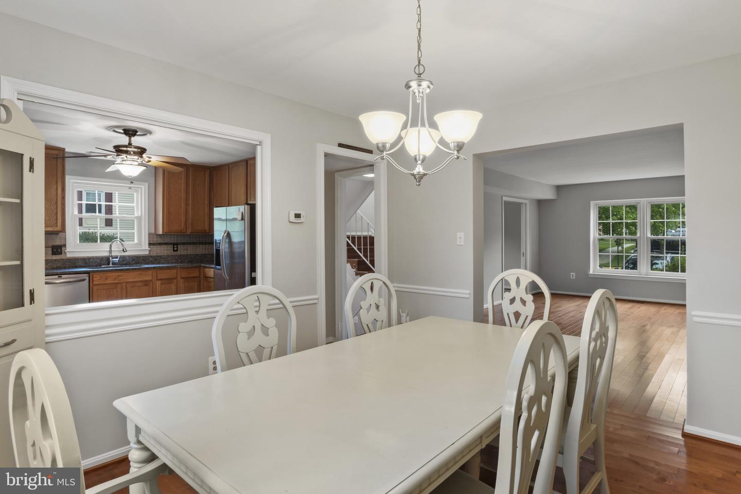 8120 SLEEPY VIEW LN, SPRINGFIELD, Virginia 22153, 5 Bedrooms Bedrooms, ,3 BathroomsBathrooms,Residential,For sale,8120 SLEEPY VIEW LN,VAFX2256622 MLS # VAFX2256622