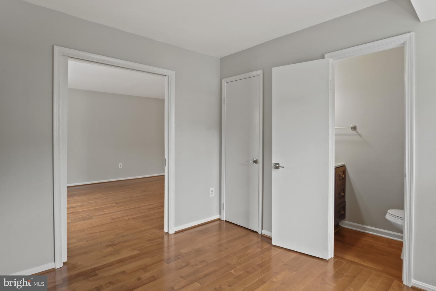 8120 SLEEPY VIEW LN, SPRINGFIELD, Virginia 22153, 5 Bedrooms Bedrooms, ,3 BathroomsBathrooms,Residential,For sale,8120 SLEEPY VIEW LN,VAFX2256622 MLS # VAFX2256622