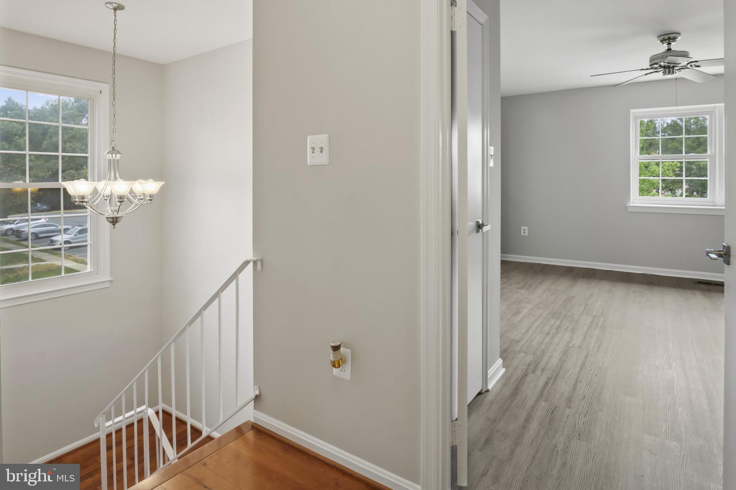 8120 SLEEPY VIEW LN, SPRINGFIELD, Virginia 22153, 5 Bedrooms Bedrooms, ,3 BathroomsBathrooms,Residential,For sale,8120 SLEEPY VIEW LN,VAFX2256622 MLS # VAFX2256622