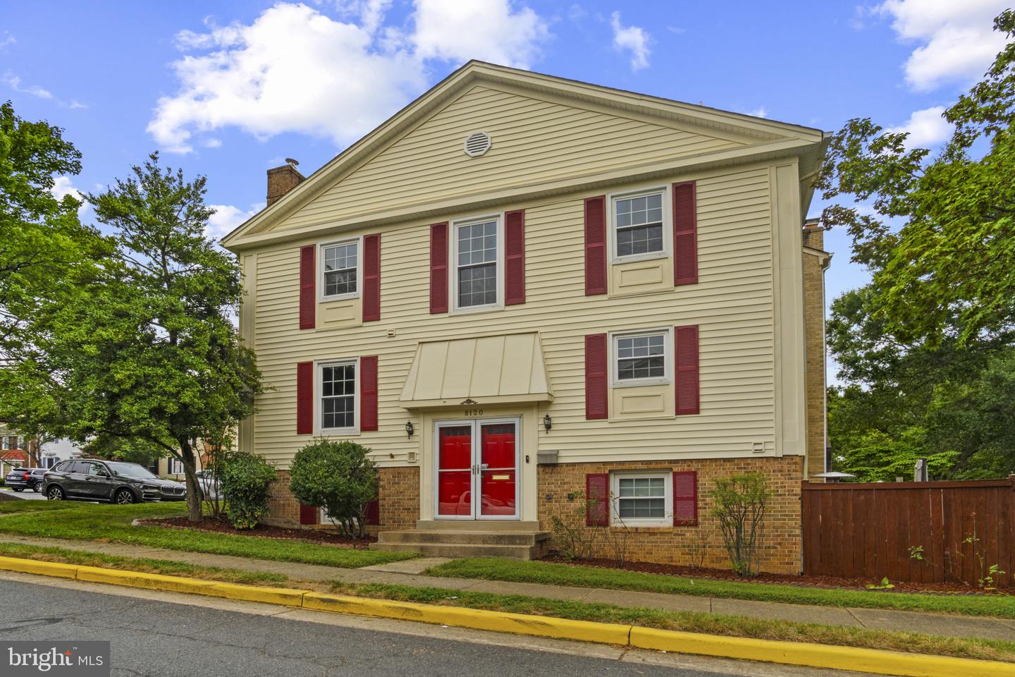 8120 SLEEPY VIEW LN, SPRINGFIELD, Virginia 22153, 5 Bedrooms Bedrooms, ,3 BathroomsBathrooms,Residential,For sale,8120 SLEEPY VIEW LN,VAFX2256622 MLS # VAFX2256622