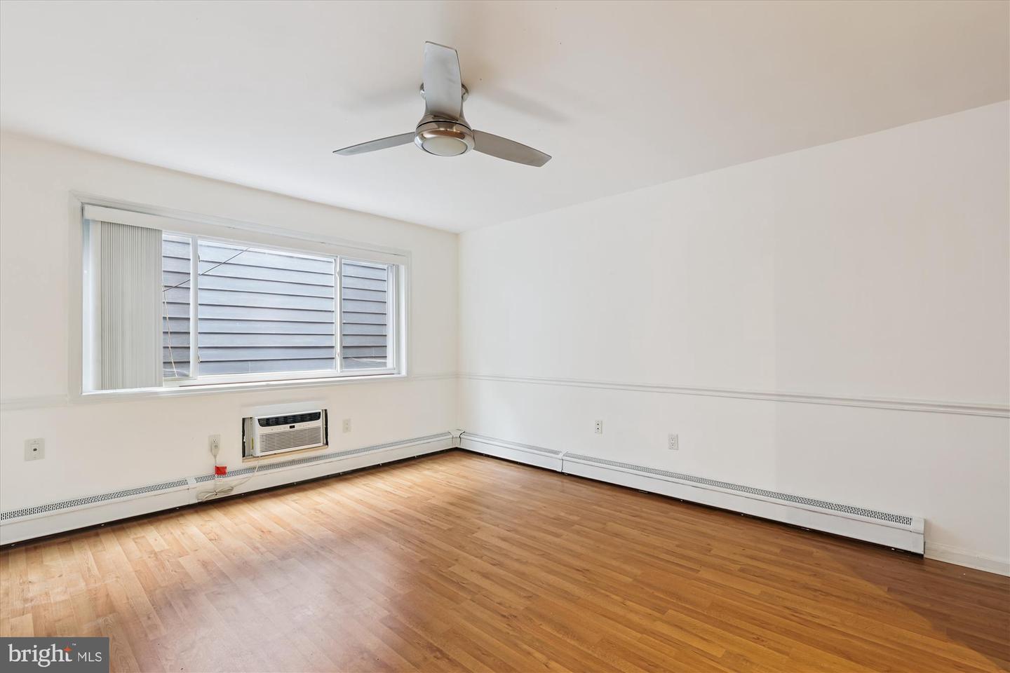 513 12TH ST NE #3, WASHINGTON, District Of Columbia 20002, 2 Bedrooms Bedrooms, ,1 BathroomBathrooms,Residential,For sale,513 12TH ST NE #3,DCDC2214400 MLS # DCDC2214400