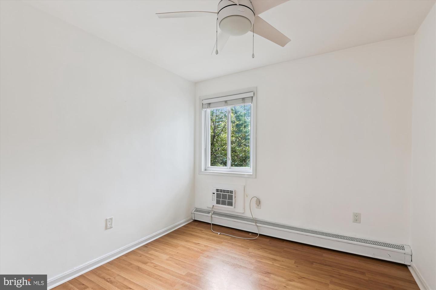 513 12TH ST NE #3, WASHINGTON, District Of Columbia 20002, 2 Bedrooms Bedrooms, ,1 BathroomBathrooms,Residential,For sale,513 12TH ST NE #3,DCDC2214400 MLS # DCDC2214400