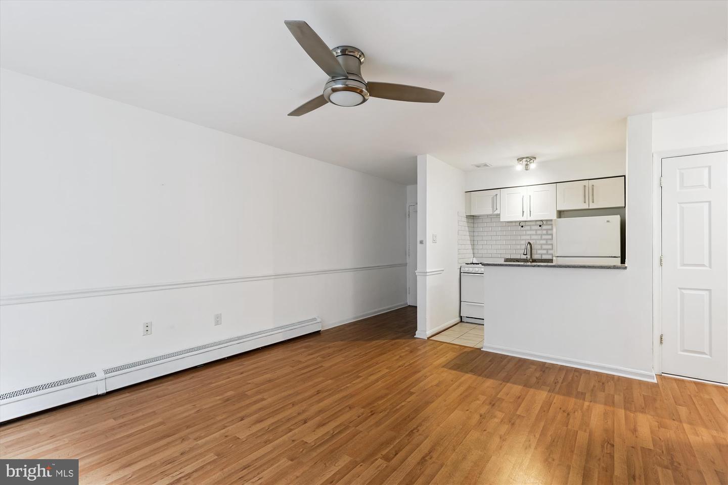 513 12TH ST NE #3, WASHINGTON, District Of Columbia 20002, 2 Bedrooms Bedrooms, ,1 BathroomBathrooms,Residential,For sale,513 12TH ST NE #3,DCDC2214400 MLS # DCDC2214400
