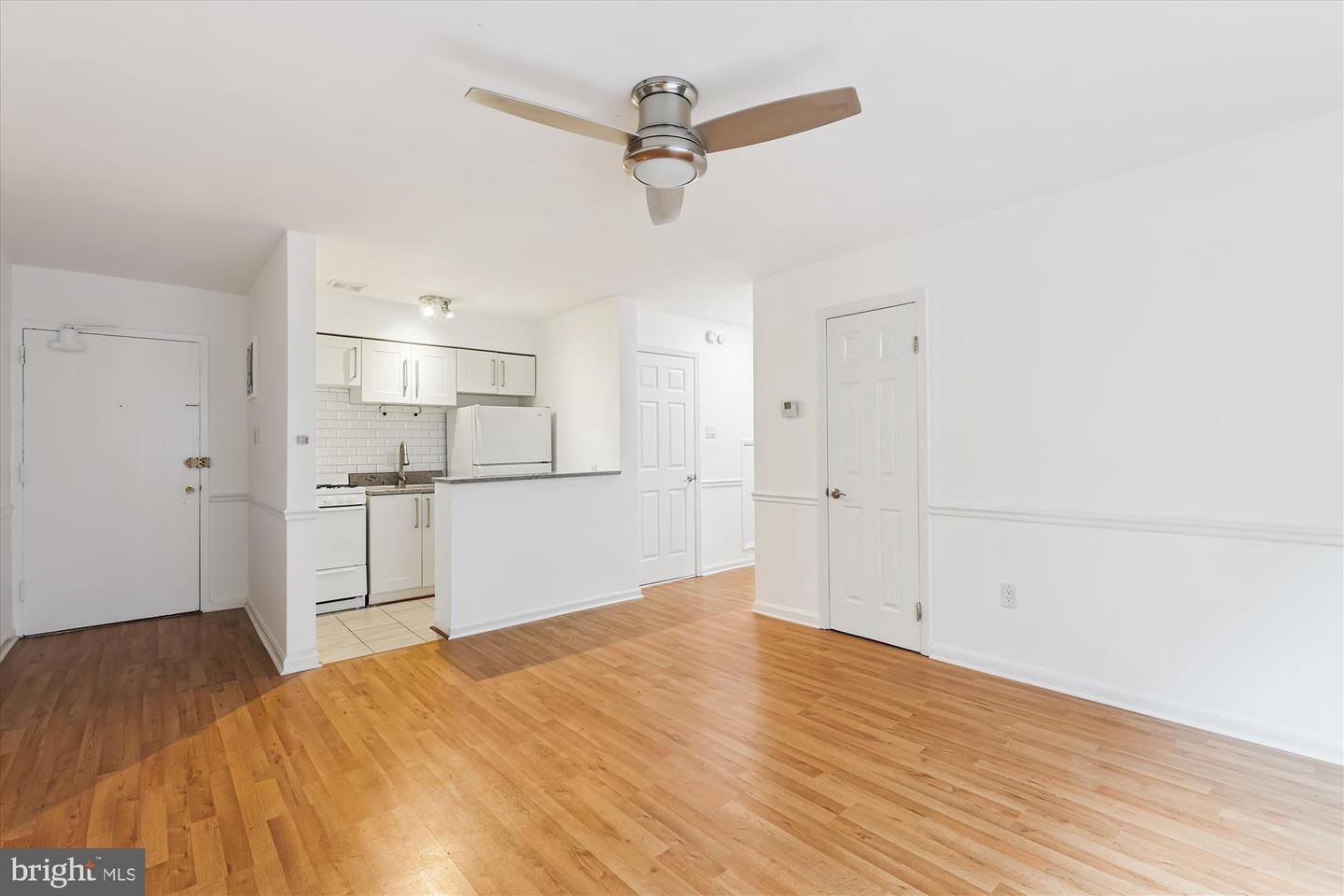 513 12TH ST NE #3, WASHINGTON, District Of Columbia 20002, 2 Bedrooms Bedrooms, ,1 BathroomBathrooms,Residential,For sale,513 12TH ST NE #3,DCDC2214400 MLS # DCDC2214400