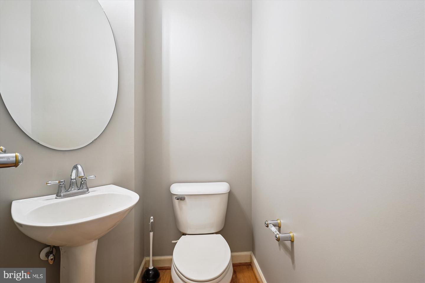 5916 EWING PL, ALEXANDRIA, Virginia 22310, 5 Bedrooms Bedrooms, ,4 BathroomsBathrooms,Residential,For sale,5916 EWING PL,VAFX2260768 MLS # VAFX2260768