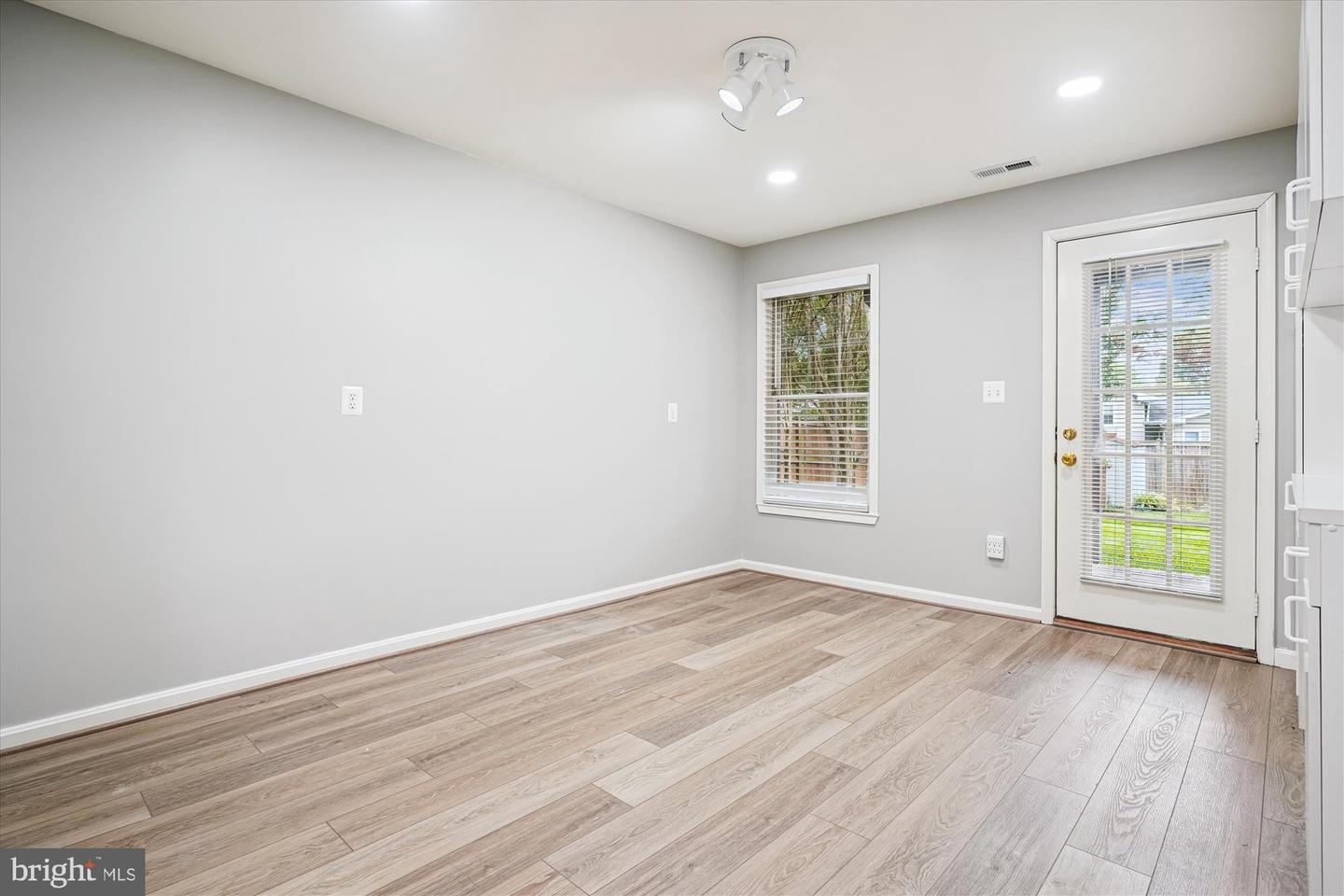 5916 EWING PL, ALEXANDRIA, Virginia 22310, 5 Bedrooms Bedrooms, ,4 BathroomsBathrooms,Residential,For sale,5916 EWING PL,VAFX2260768 MLS # VAFX2260768