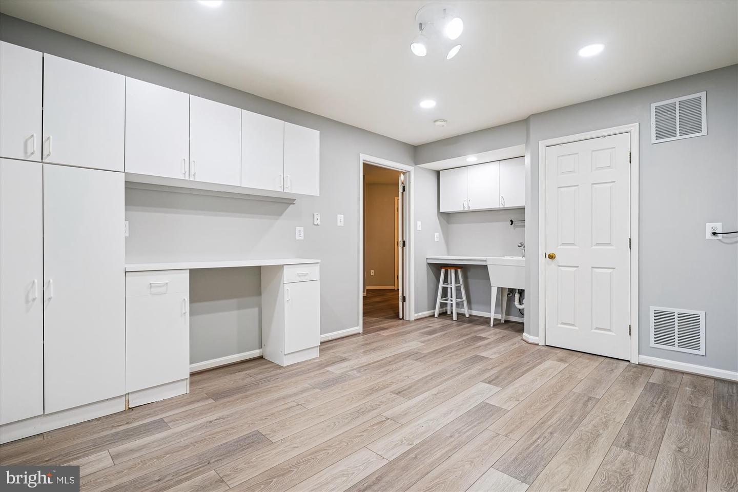 5916 EWING PL, ALEXANDRIA, Virginia 22310, 5 Bedrooms Bedrooms, ,4 BathroomsBathrooms,Residential,For sale,5916 EWING PL,VAFX2260768 MLS # VAFX2260768