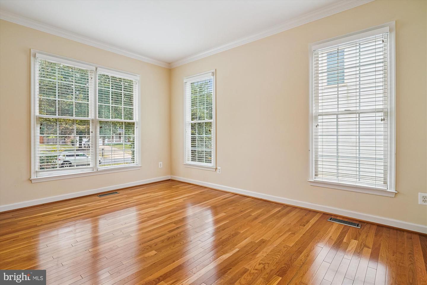 5916 EWING PL, ALEXANDRIA, Virginia 22310, 5 Bedrooms Bedrooms, ,4 BathroomsBathrooms,Residential,For sale,5916 EWING PL,VAFX2260768 MLS # VAFX2260768
