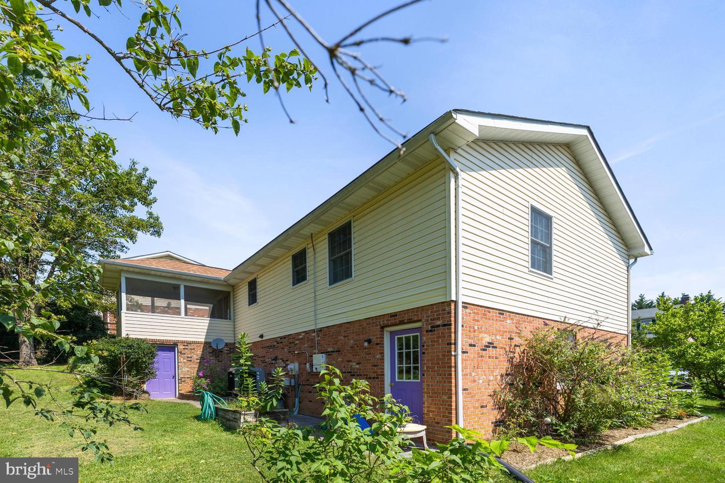 421 DICKERSON LN, STRASBURG, Virginia 22657, 3 Bedrooms Bedrooms, ,2 BathroomsBathrooms,Residential,For sale,421 DICKERSON LN,VASH2012282 MLS # VASH2012282