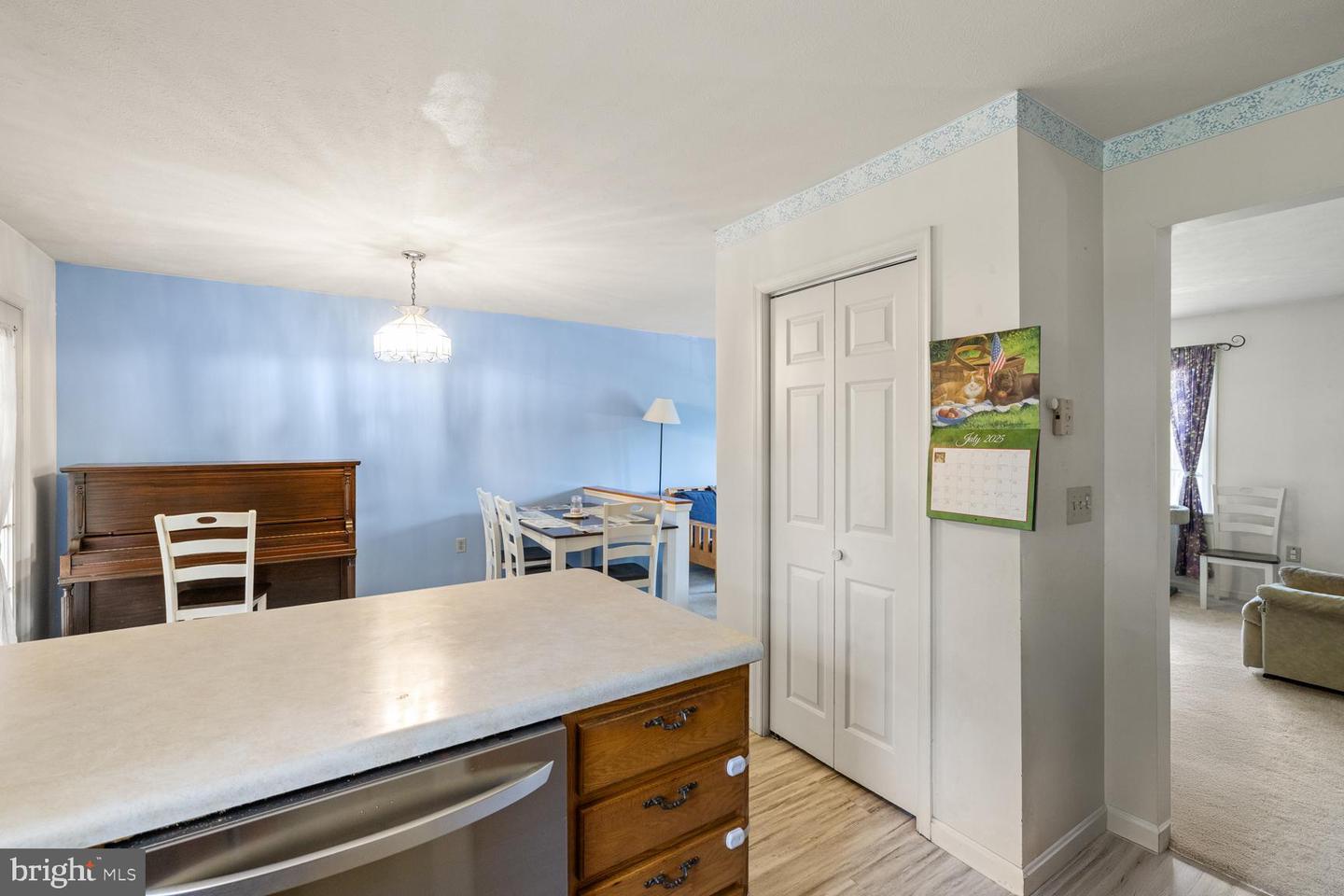 421 DICKERSON LN, STRASBURG, Virginia 22657, 3 Bedrooms Bedrooms, ,2 BathroomsBathrooms,Residential,For sale,421 DICKERSON LN,VASH2012282 MLS # VASH2012282